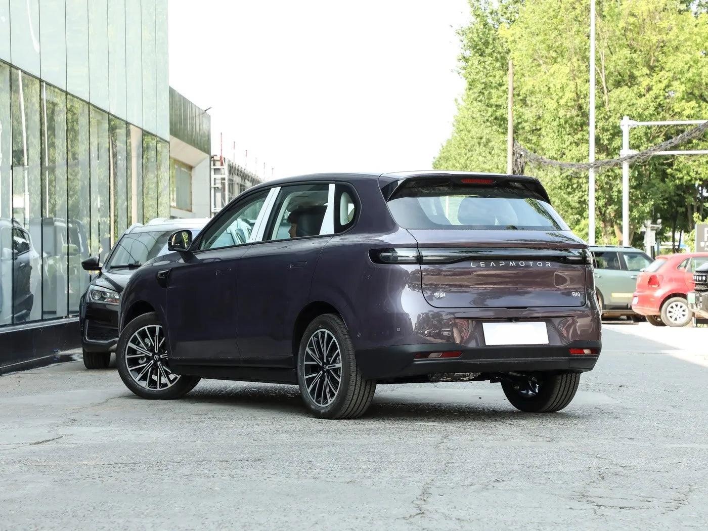 New Energy Vehicle 2025 Leapmotor B10 510 Comfort Edition SUV with 2735mm Wheelbase and 180ps Motor for Commuting