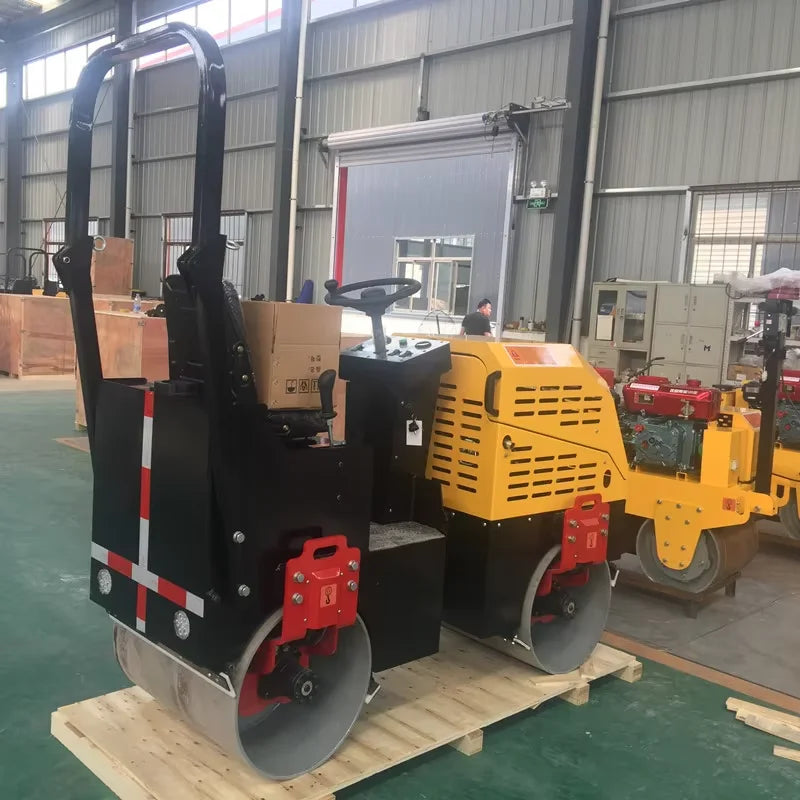China Manufacturer Factory Price Small Vibratory Mini Compactor Road Roller Compactor Machine New Pavement Machinery