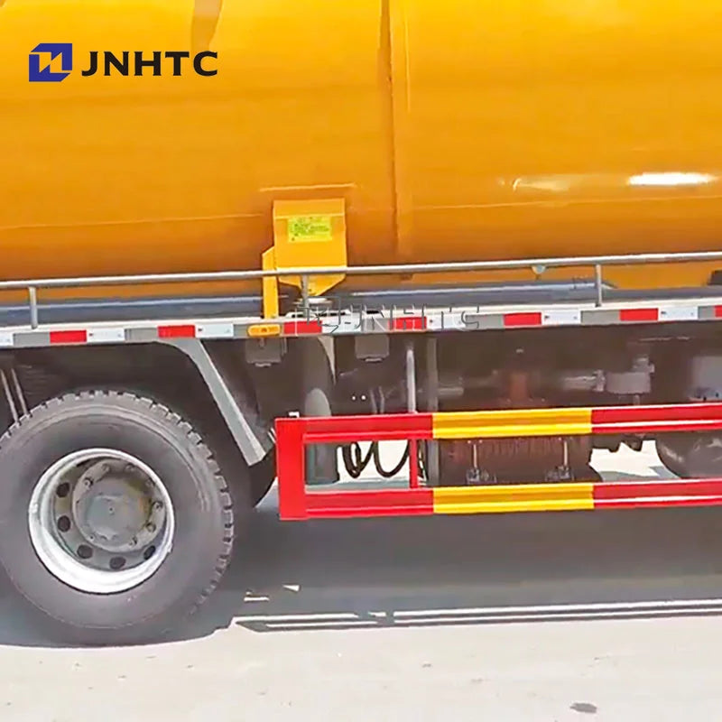 HOWO 6X4 24CBM Super-Above Automatic Diesel Tanker Truck for Cleaning and Sewage Suction