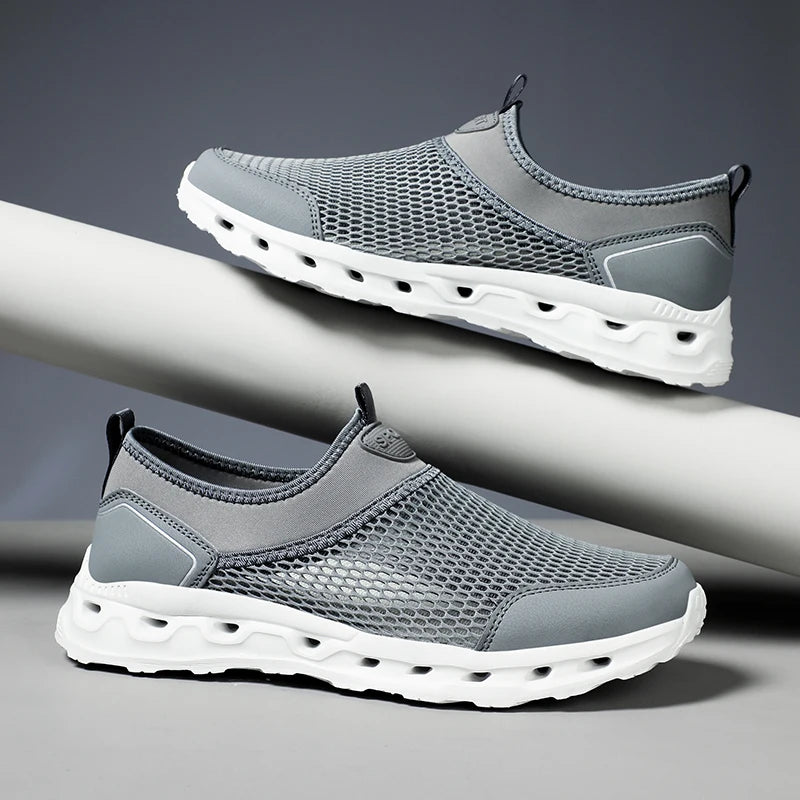 Men's Large Size Breathable Mesh Cloth Upper Running Shoes with EVA Sole Soft Lace-Up Spring Summer Sporty Style Walking Shoes