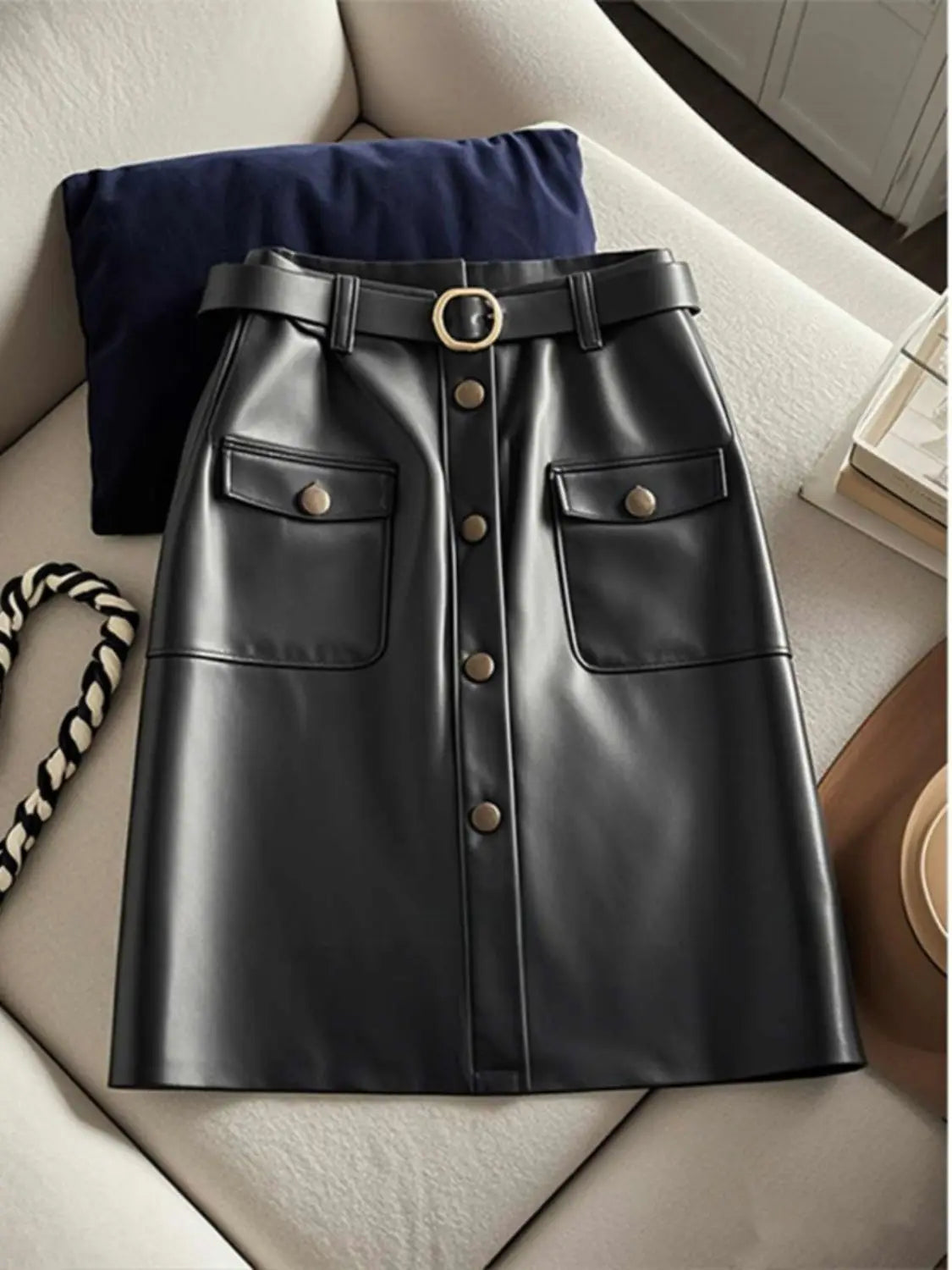 2024 autumn new high-end and super good-looking A-line skirt, fashionable and high-end wine red leather black skirt