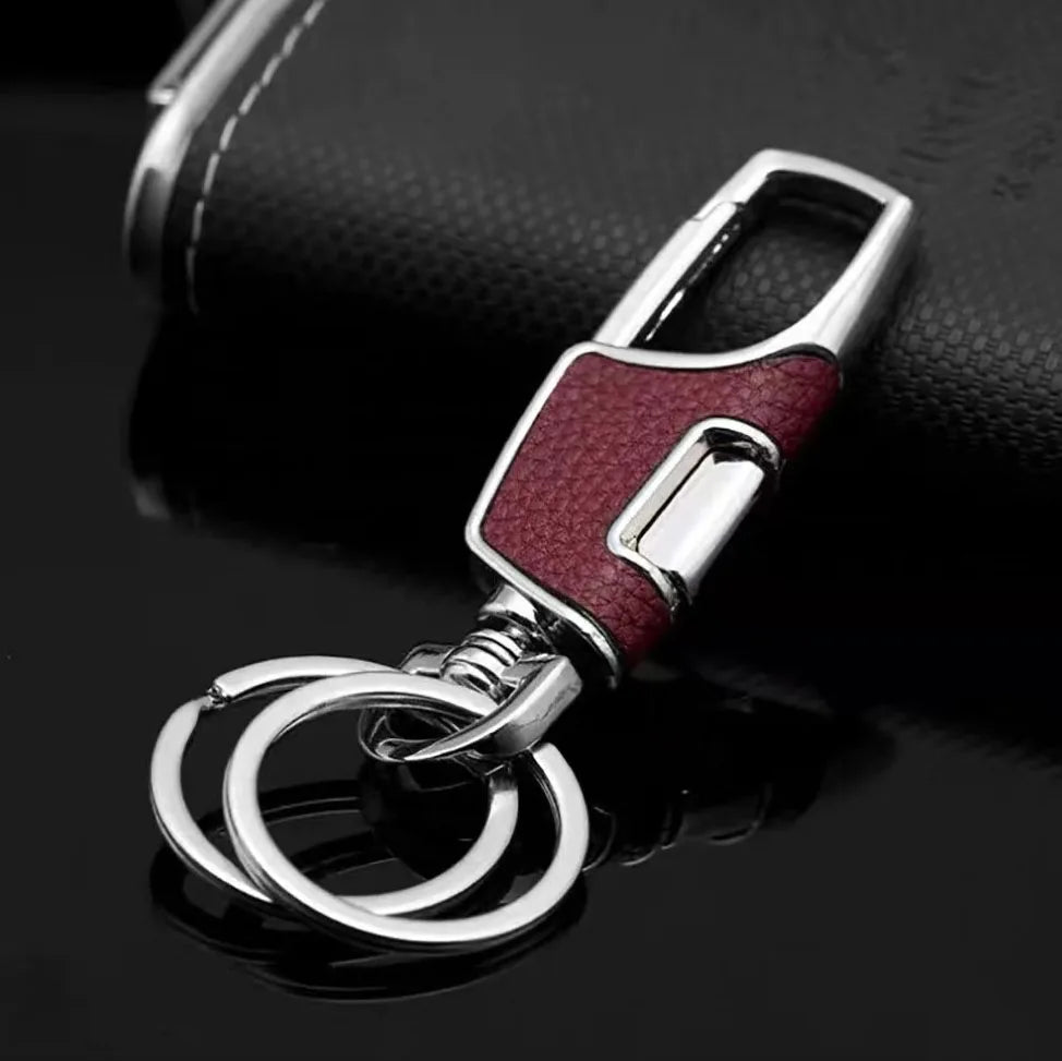 Double-ring metal keychain, simple and stylish. Thick and substantial texture, anti-lost and portable, showcasing men's taste.