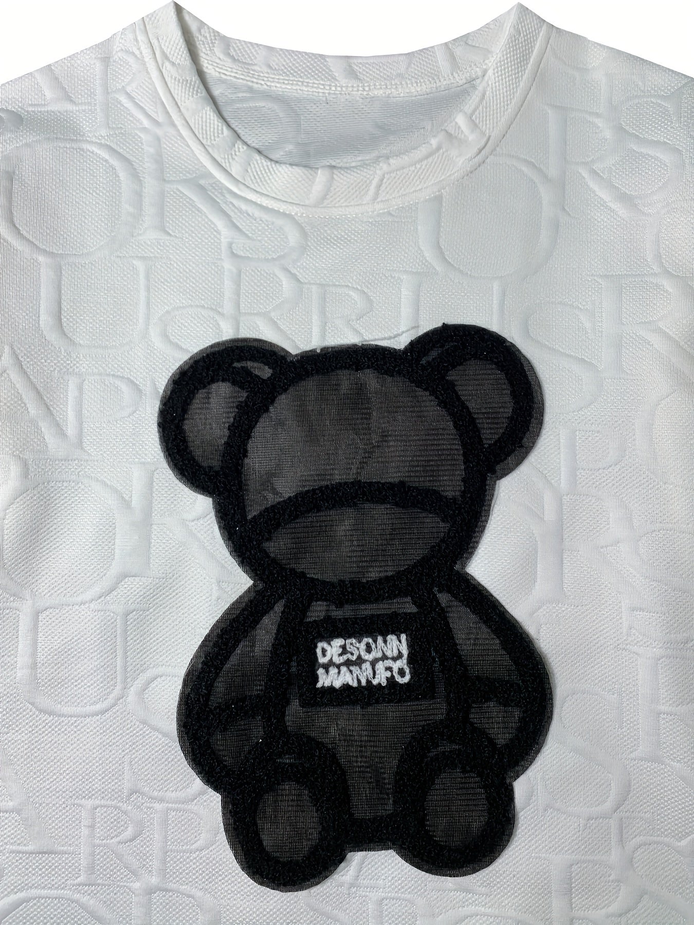 Playful Bear-Patched Tee for All Seasons - Comfy, Casual, Breathable & Easy-Care, Perfect for Year-Round Chic