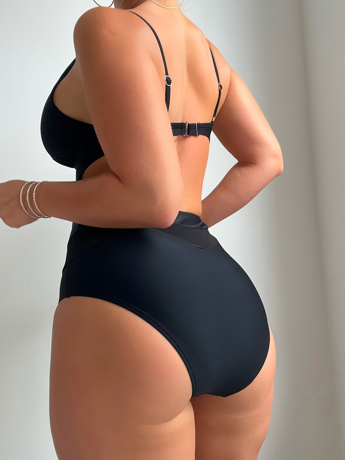 Sexy One-Piece Swimsuit Mesh High Waist Swimsuit V-Neck High Cut Swimsuit