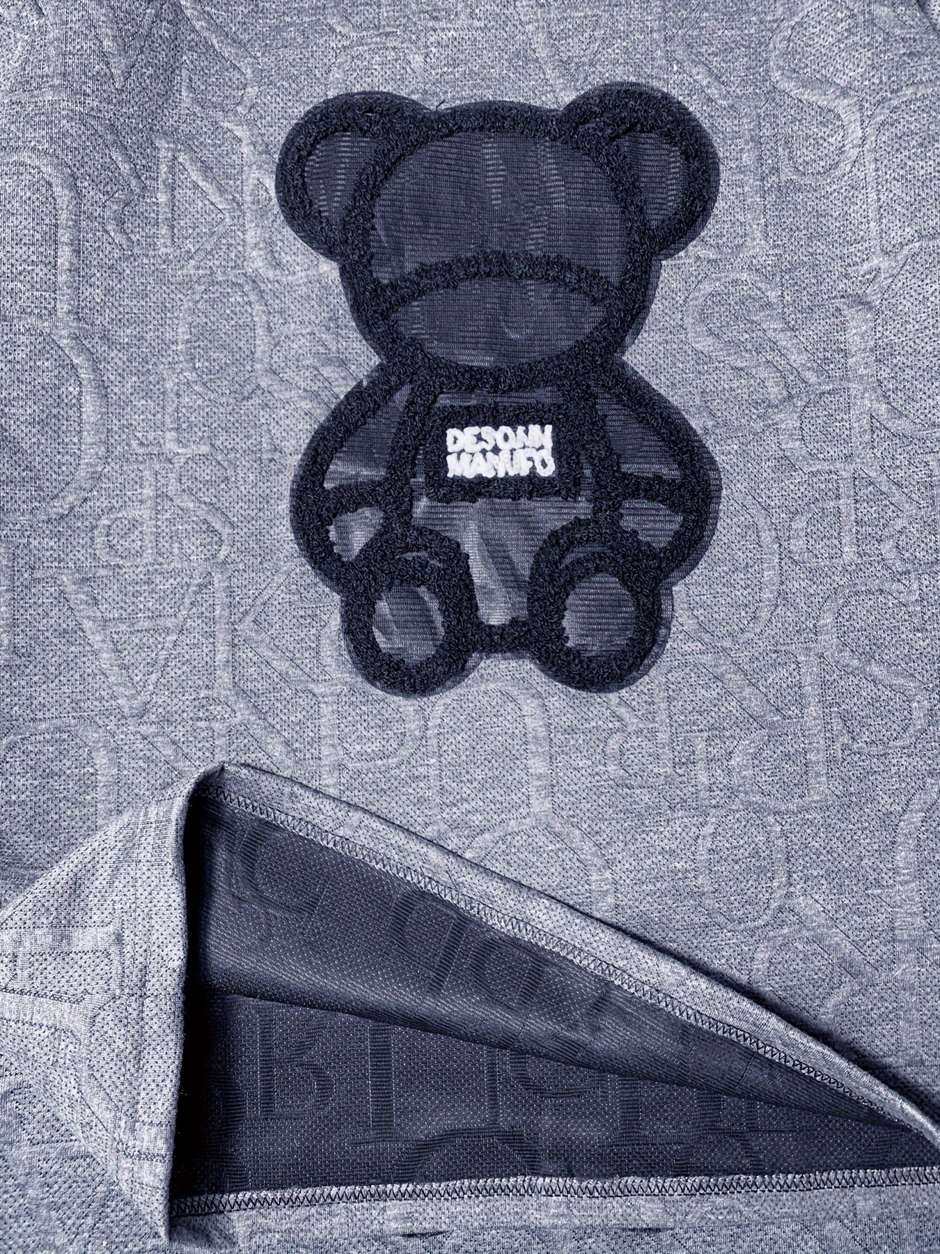 Playful Bear-Patched Tee for All Seasons - Comfy, Casual, Breathable & Easy-Care, Perfect for Year-Round Chic