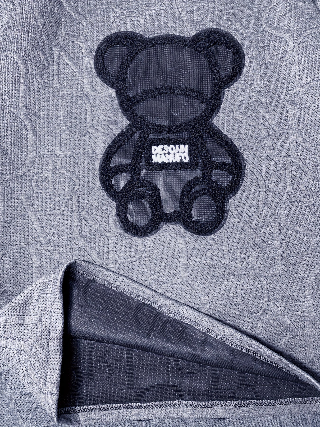 Playful Bear-Patched Tee for All Seasons - Comfy, Casual, Breathable & Easy-Care, Perfect for Year-Round Chic