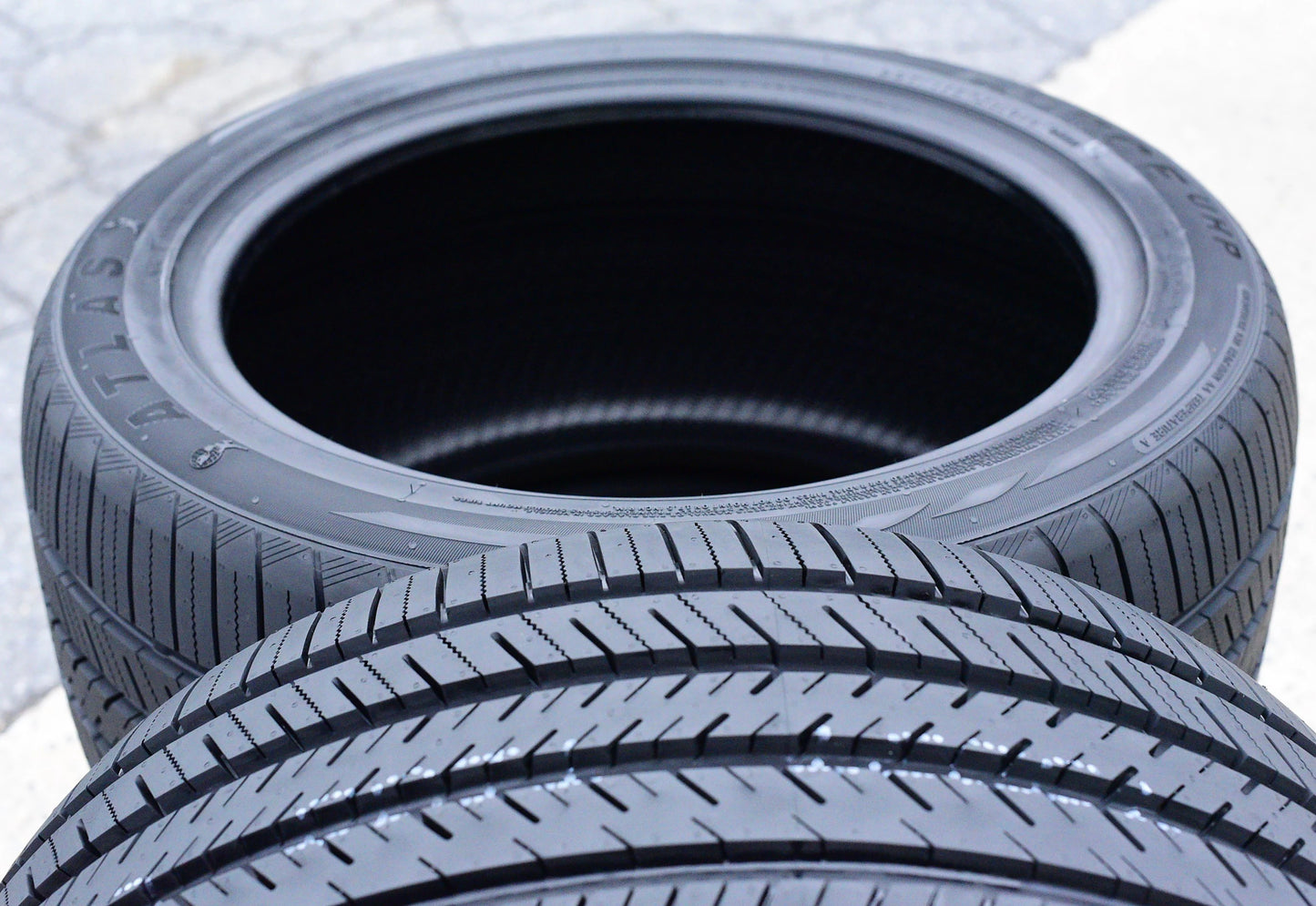 4 Tires Atlas Force UHP 265/35R20 99Y XL High Performance All Season
