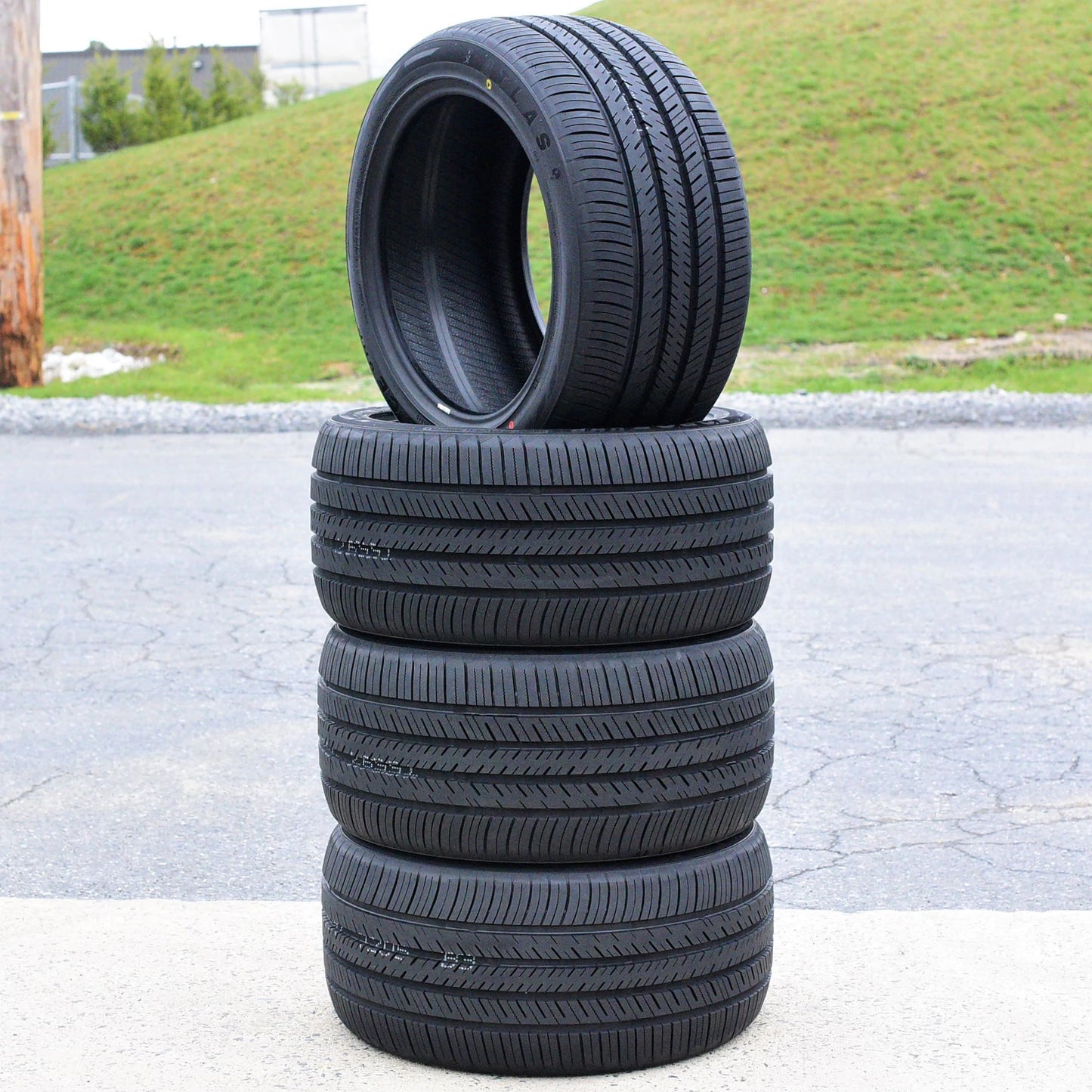 4 Tires Atlas Force UHP 265/35R20 99Y XL High Performance All Season