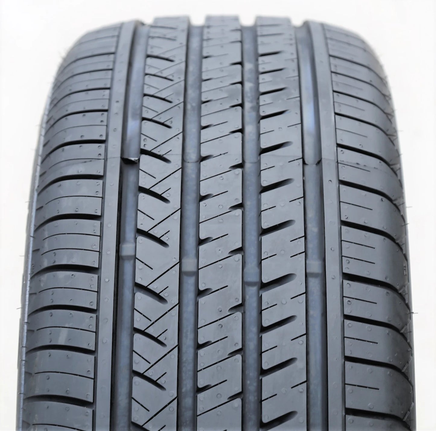 4 Tires Atlas Paraller 4x4 HP 275/65R18 116H A/S