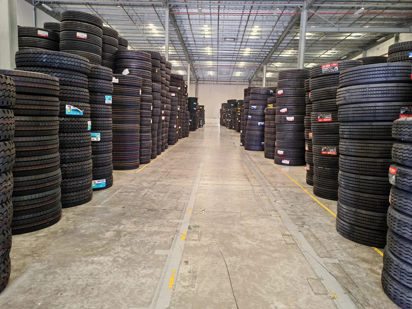 GOODTRIP GE68EV 275/40ZR22 High-End Radial Passenger Car Tire New Design with Low Rolling Resistance and Superior Passengers