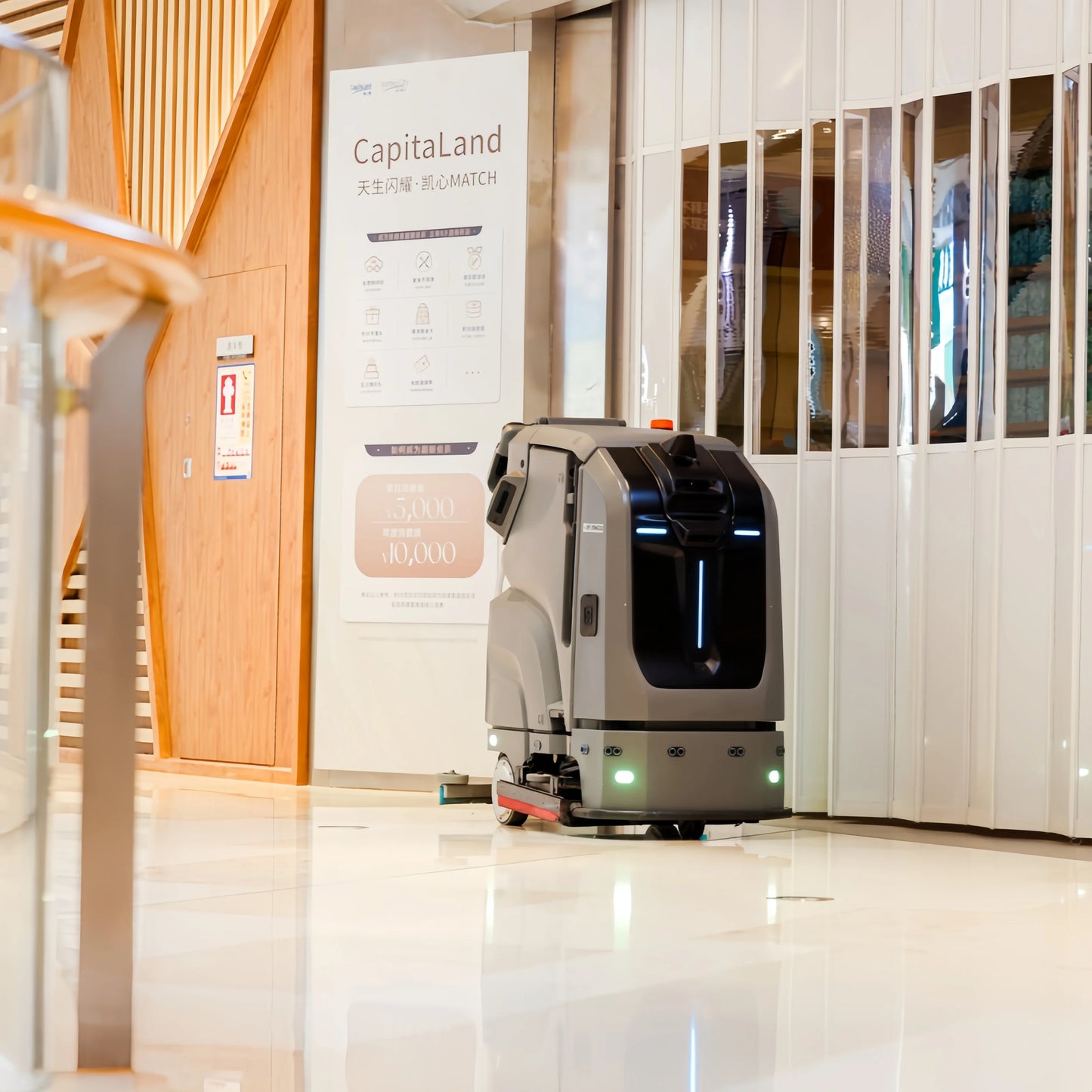 Commercial Industrial Smart Vacuum Cleaner Robot Mop Self-Empty Water Feature Automatic Cleaning Robot