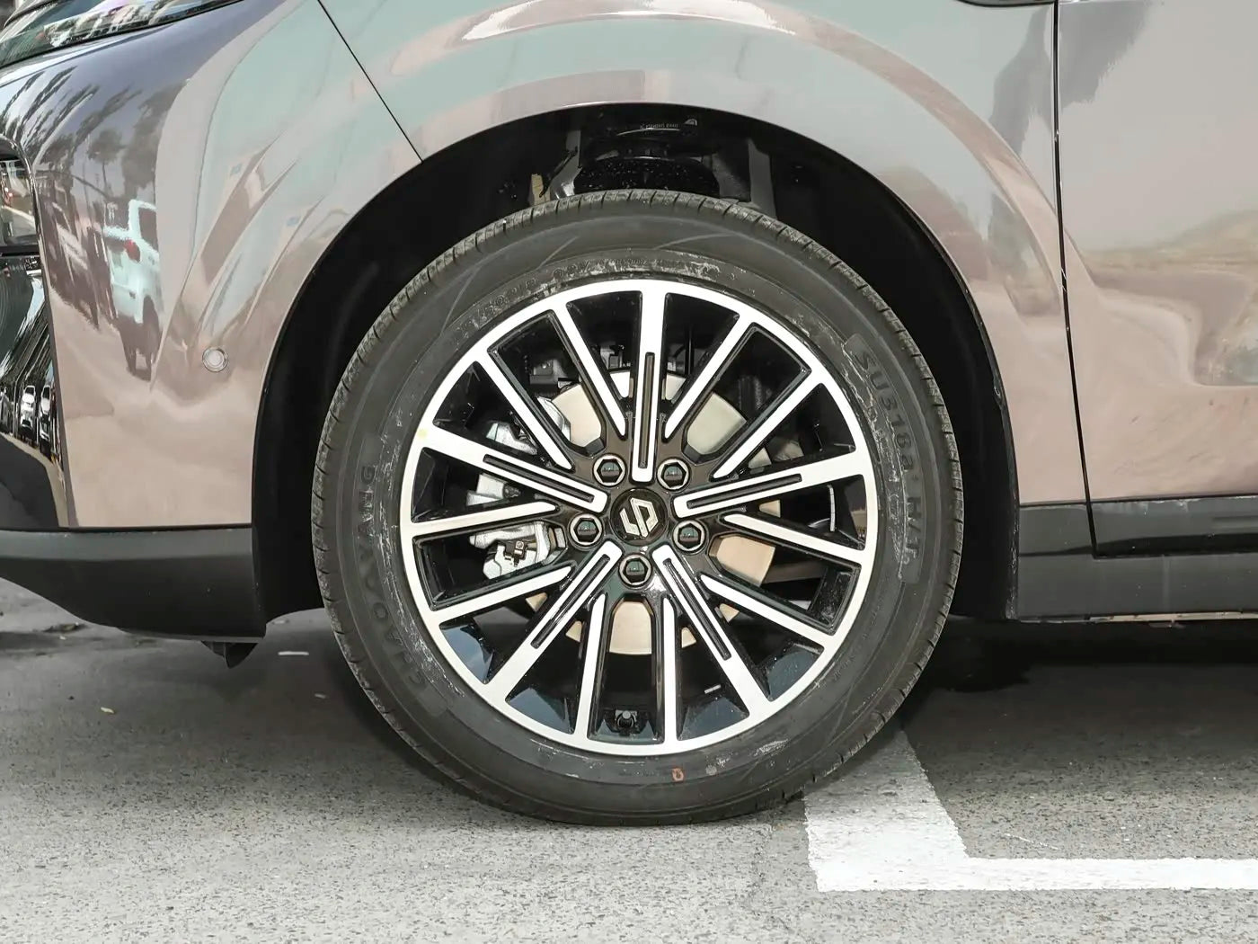 New Energy Vehicle 2025 Leapmotor B10 510 Comfort Edition SUV with 2735mm Wheelbase and 180ps Motor for Commuting
