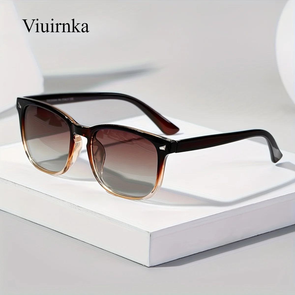 1pc Unisex Retro Polarized, Includes Protection Case, Trendy Driving Eyewear. Style for Men and Women, Lightweight, High-Quality