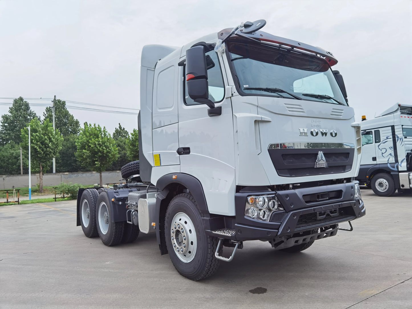 New SINOTRUK HOWO-TX TRACTOR 10-Wheel Artic Truck | 371HP for SALE