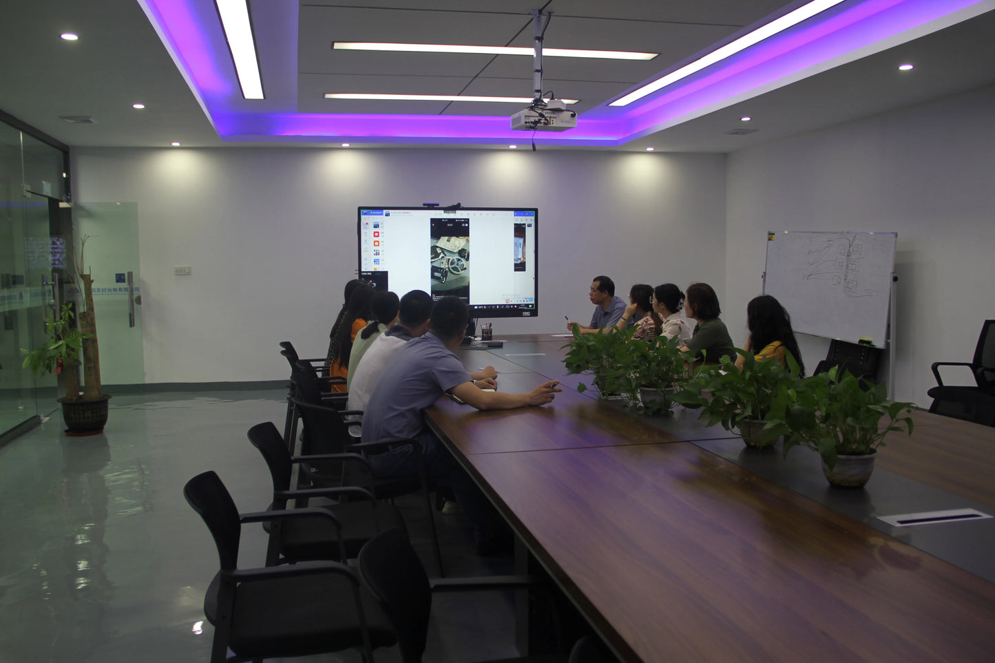 RGBIC Built-in with Segmented Splicing, 5V Low Voltage 16W Energy-Saving, Design for Modern Home Floor Ambient Lighting