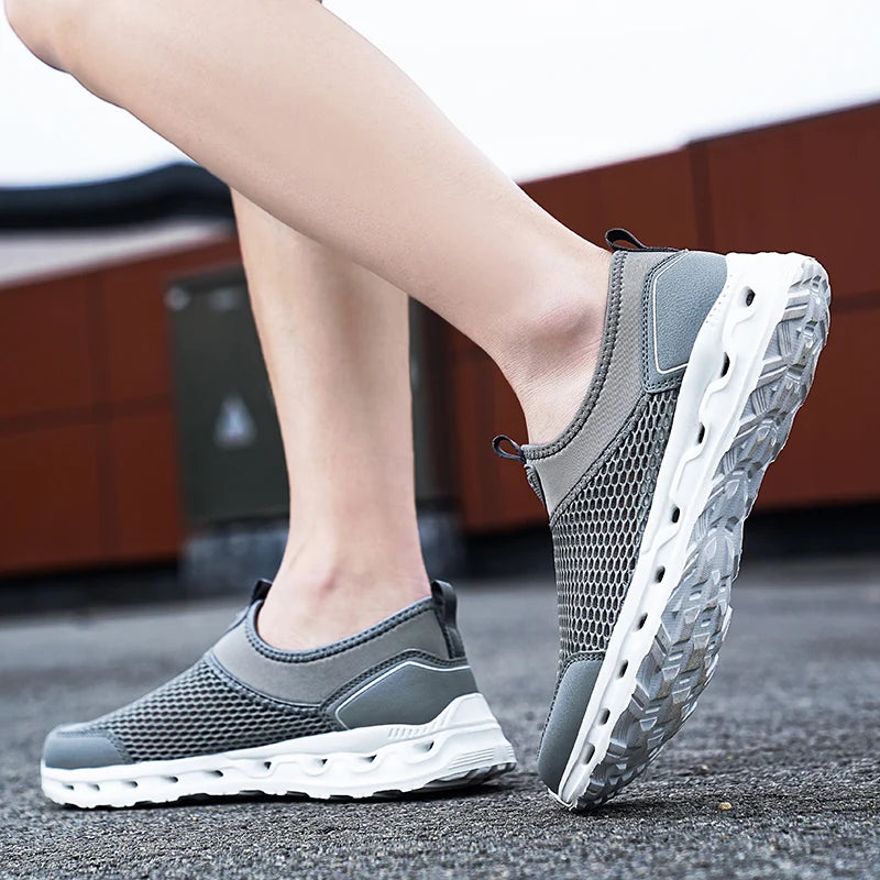 Men's Large Size Breathable Mesh Cloth Upper Running Shoes with EVA Sole Soft Lace-Up Spring Summer Sporty Style Walking Shoes