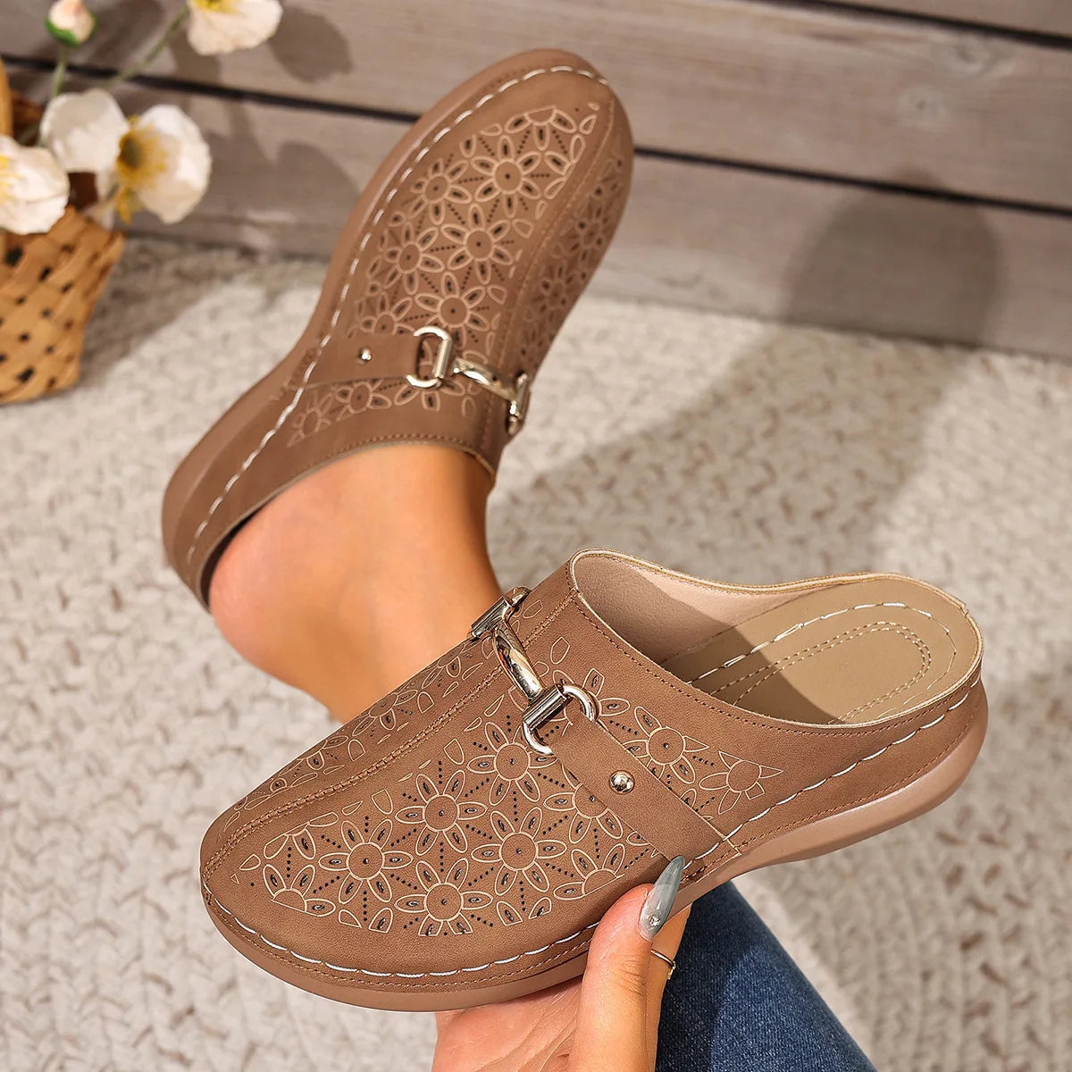 QLFashion Wedge Slippers Large Size 2025 Summer New Hollow Thick Bottom-Pedal Metal Strip Baotou Half Women231 231