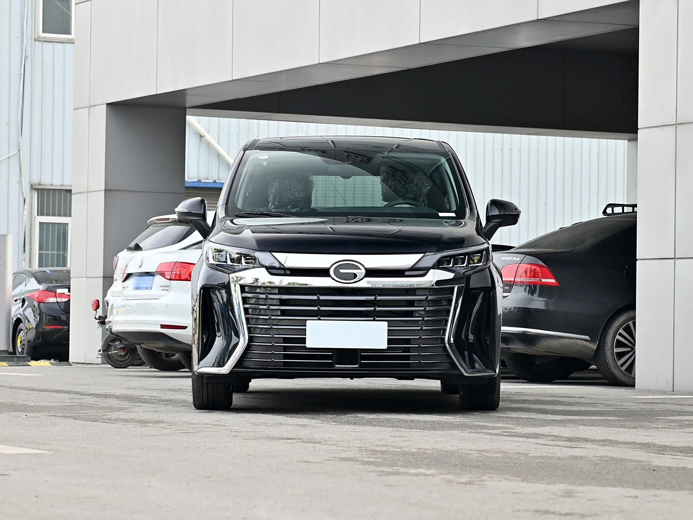New Car GAC Trumpchi M6 5-door 7-seater MPV 1.5T Fuel Engine Left Steering Business Car
