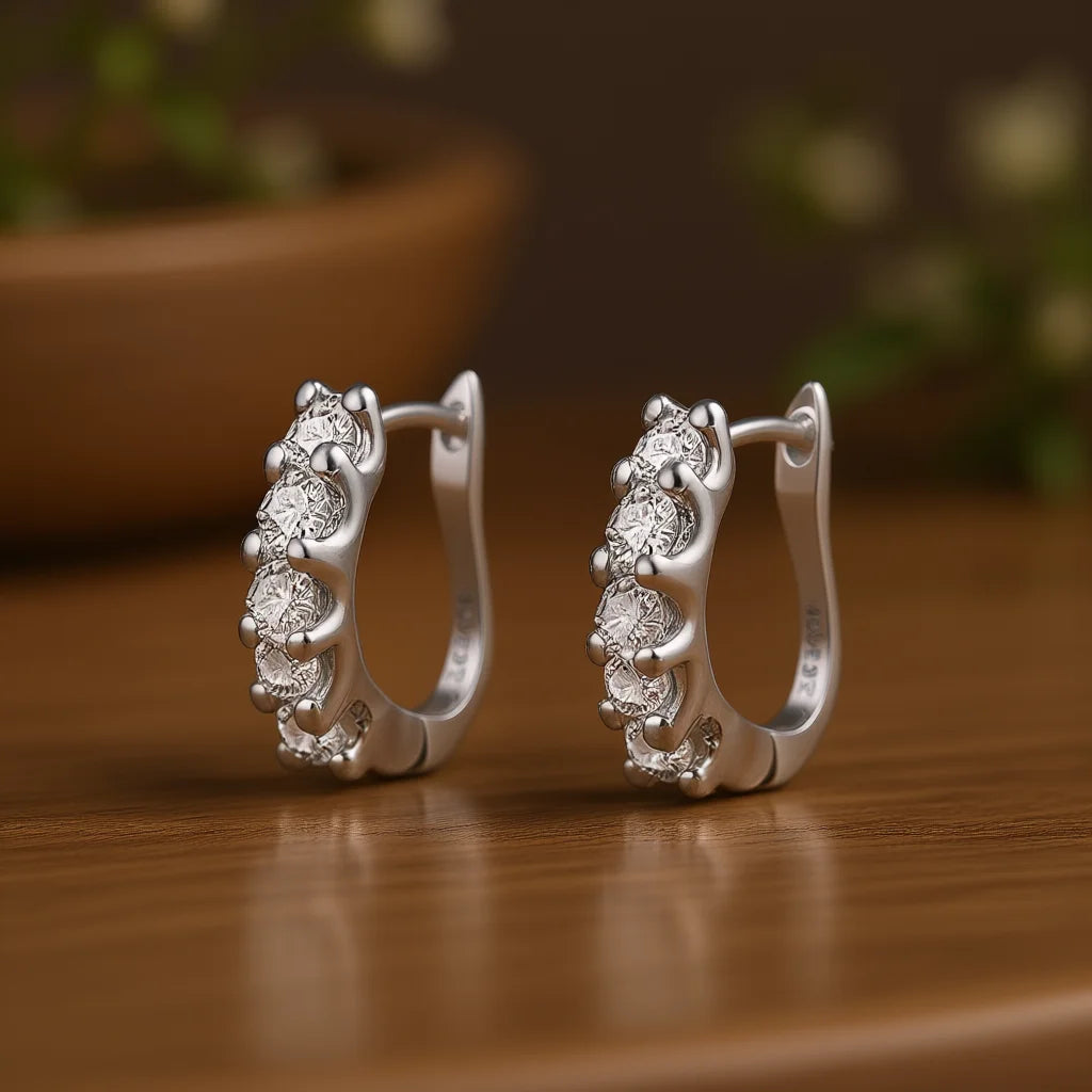 E662 White Gold Huggie Earrings Round Zircon Claw Setting Women's Classic Fashion Jewelry