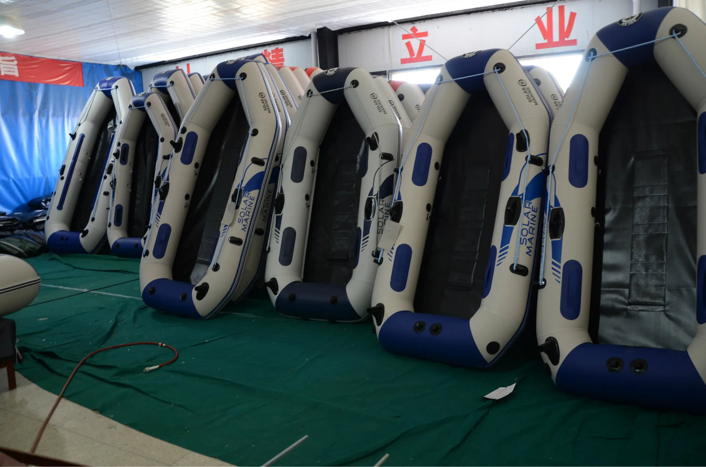 B1200 Solar Marine Inflatable Boat with Flat Bottom PVC Net Fishing Rubber Boat for Drifting Outdoor Activity