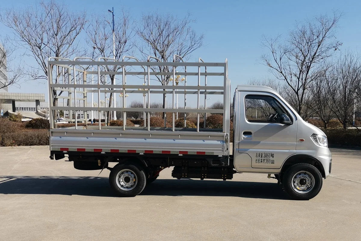 KAMA V13 CNG Mini Cargo Truck 1.5 Ton Light Duty Truck 1715 Cabin for Logistics Transport