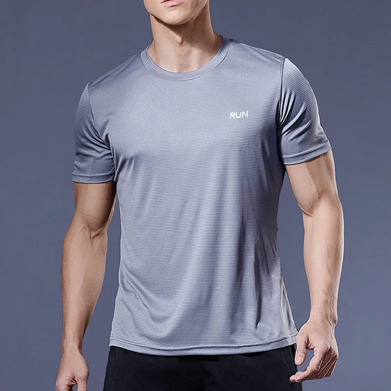High Quality Polyester Men Running T Shirt Quick Dry Fitness O Neck T Shirt Training Exercise Clothes Gym Sport Shirt Tops