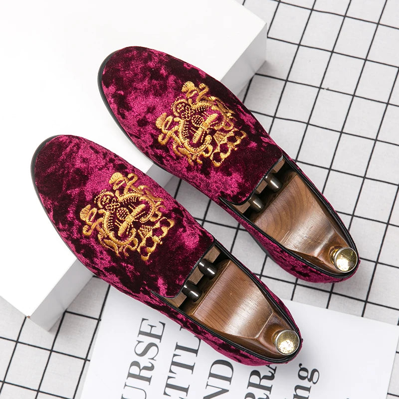 Stylish Embroidery Suede Leather Dress Shoes Men Leather Office Loafers Shoes Slip-on Driving Walking Style Men's Boat Shoes