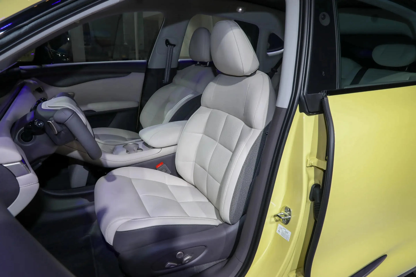 IM LS6 Max Cheap New Energy Vehicles Zhiji Im LS6 5-door 5-seat 4WD SUV EV Vehicle Car
