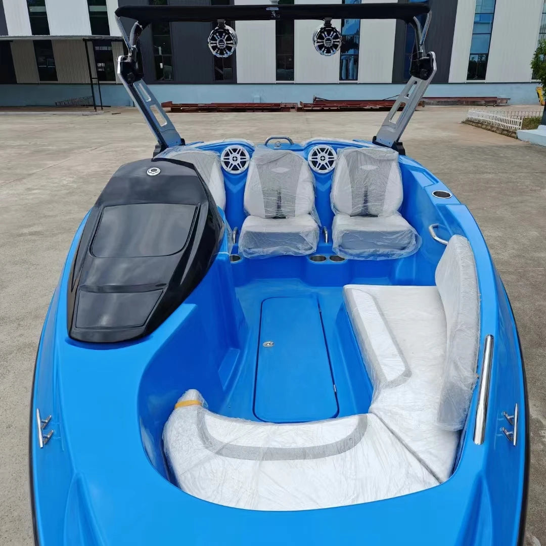4.8m Speedboat Customized Color From China Manufacturer for Family Gathering