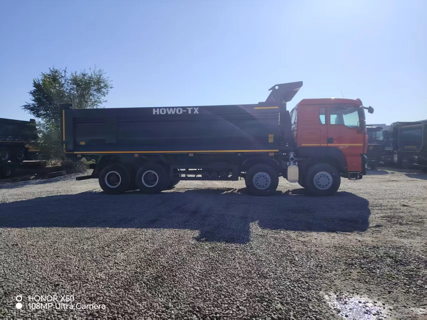 IN Stock New SINOTRUK HOWO TX 400HP 8x4 Tipper Truck | 12 Wheels  for Sale
