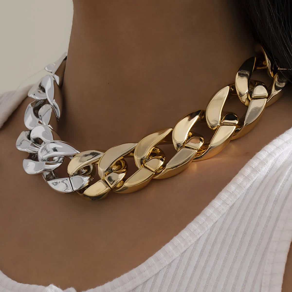 Simple Exaggerated Necklace Lady 4 Color Hip Hop Distorted Thick CCB Chain Creative Necklaces Fashion Glamour Girl Jewelry Gift