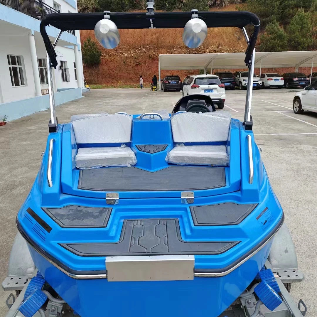 4.8m Speedboat Customized Color From China Manufacturer for Family Gathering