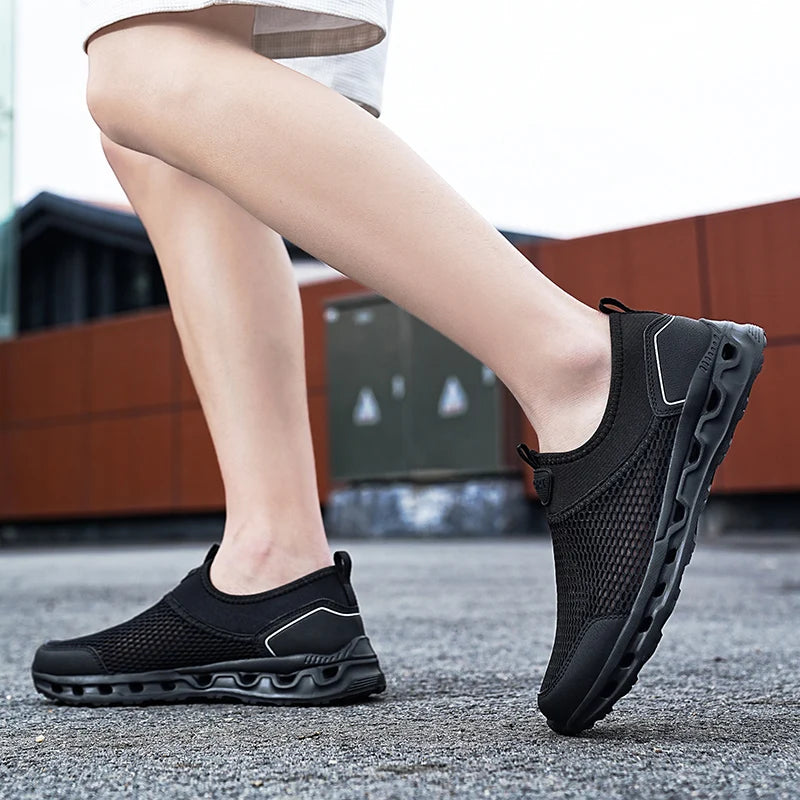 Men's Large Size Breathable Mesh Cloth Upper Running Shoes with EVA Sole Soft Lace-Up Spring Summer Sporty Style Walking Shoes