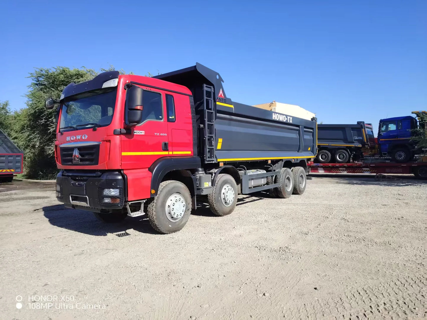 IN Stock New SINOTRUK HOWO TX 400HP 8x4 Tipper Truck | 12 Wheels  for Sale