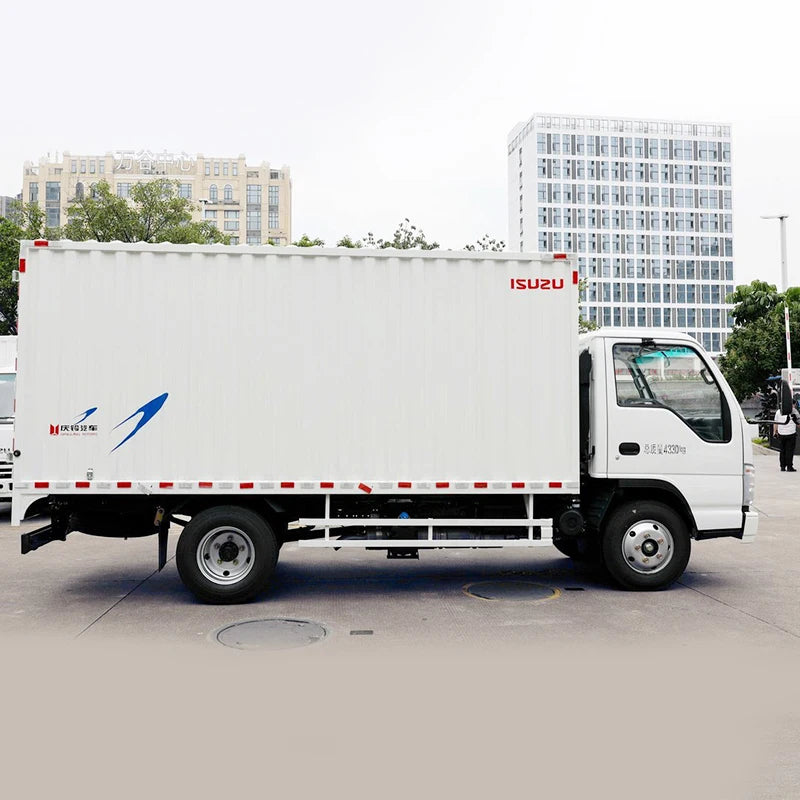 Hot Sale Isuzu ELF NKR 100P 4x2 Drive 3.3-5.5Tons Box Truck Diesel Light Duty Delivery Euro 6 Emission 4K Engine Dry Van Truck