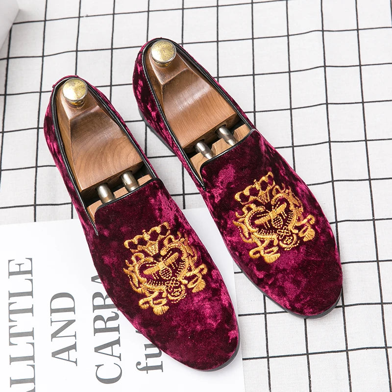 Stylish Embroidery Suede Leather Dress Shoes Men Leather Office Loafers Shoes Slip-on Driving Walking Style Men's Boat Shoes