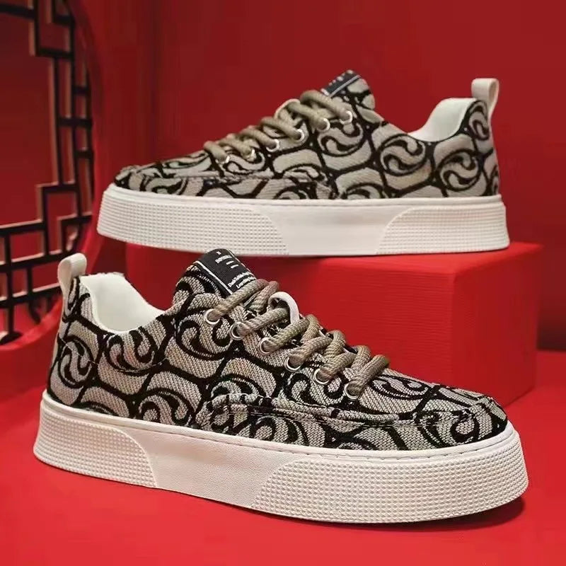 2026 New Men's Board Shoes Printed Embroidered Cloth Casual Low-Top Soft-Sole Trendy Sports Fashion Shoes