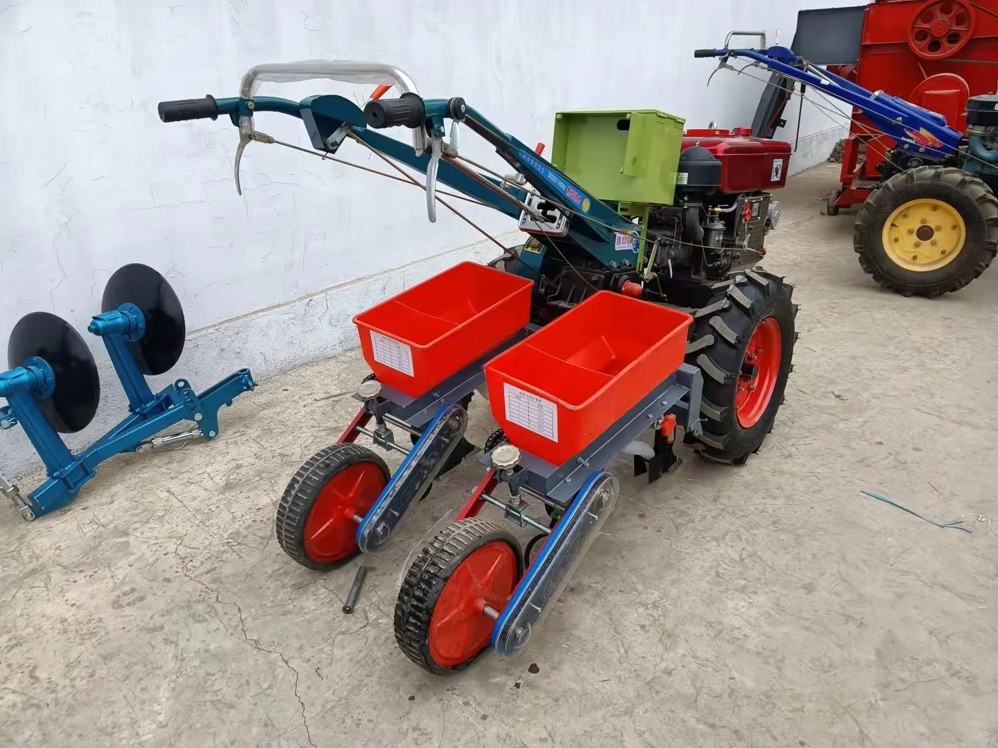 Walk Behind Disc Plow Disc Plough, Walking Tractor Disc Plow for Sale, Hand Tractor Farm Best Disc Plough for Sale