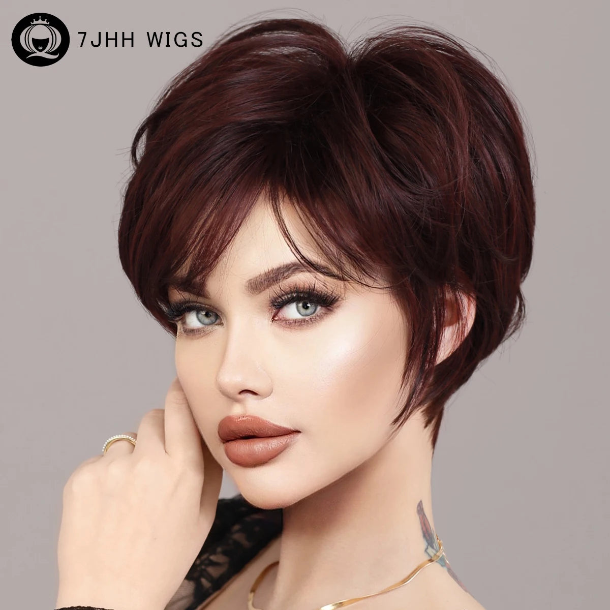 Pixie Cut Hair Wigs with Bangs Ombre Red Color Wigs Cute Natural Looking Short Black and Burgundy Layered Wavy Wigs for Women