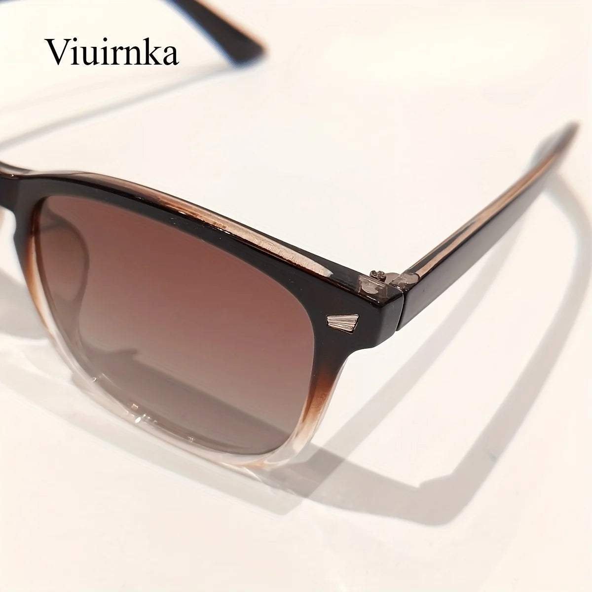 1pc Unisex Retro Polarized, Includes Protection Case, Trendy Driving Eyewear. Style for Men and Women, Lightweight, High-Quality