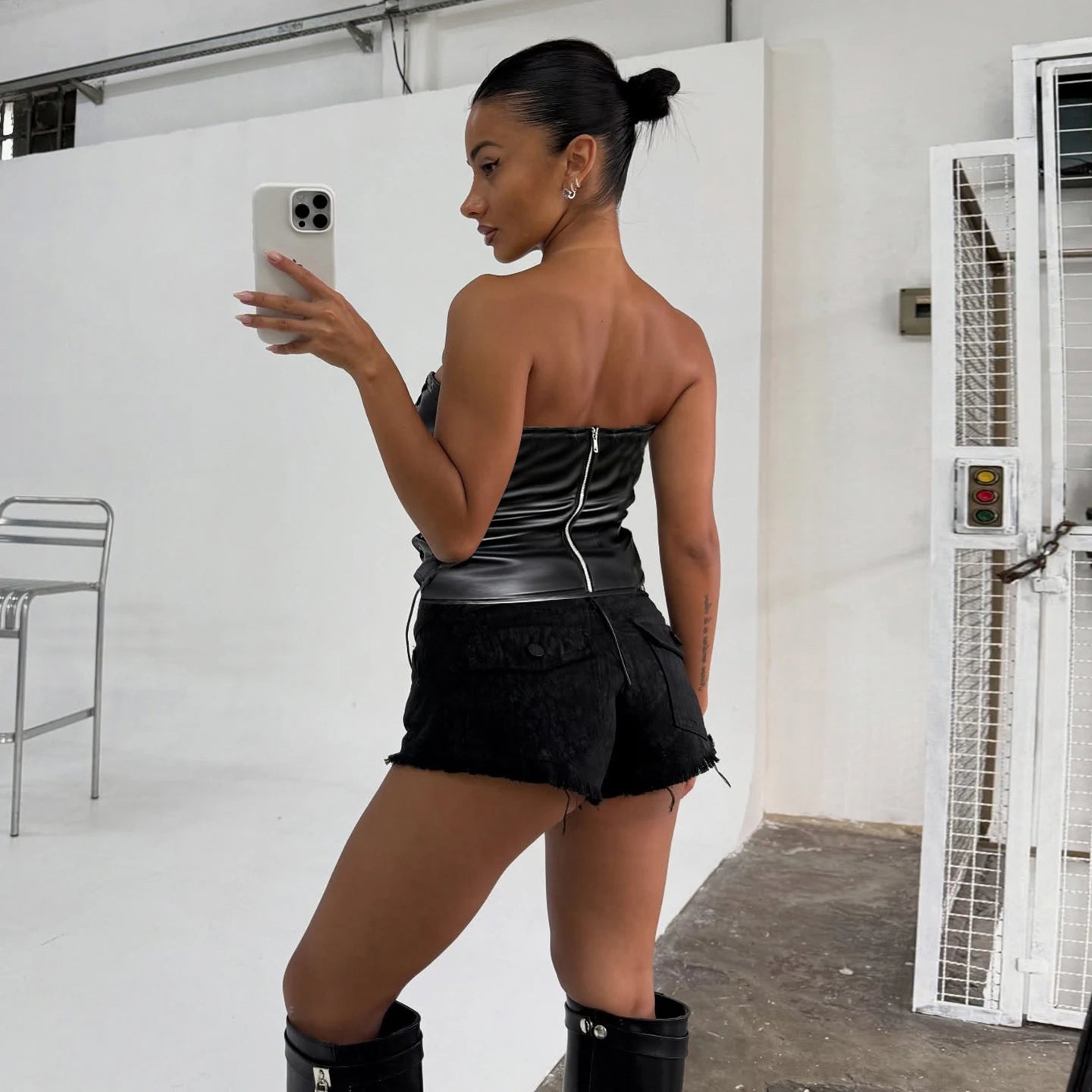 Women's Punk Style Sexy Club Short Solid Color Woven PU Leather Grommet Lacing Hollow Eco-Friendly Anti-Pilling Collarless Tank