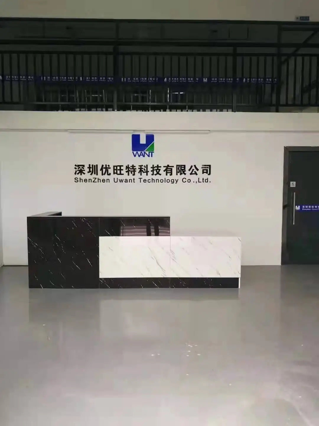 Outdoor Security Patrol Robot Factory Park Security Patrol Panoramic Monitoring Intelligent Detectionv Security Patrol Robot