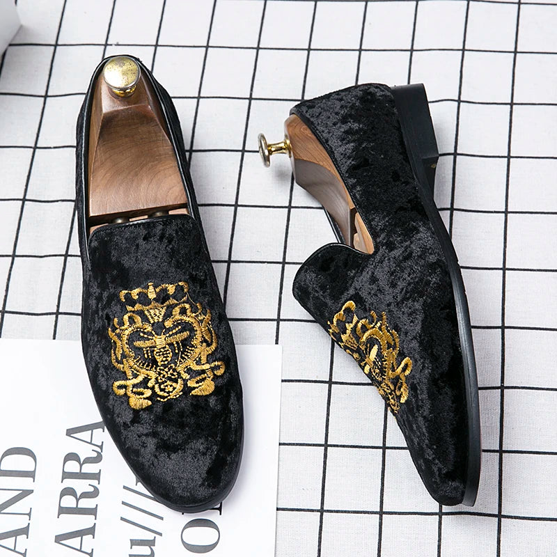 Stylish Embroidery Suede Leather Dress Shoes Men Leather Office Loafers Shoes Slip-on Driving Walking Style Men's Boat Shoes