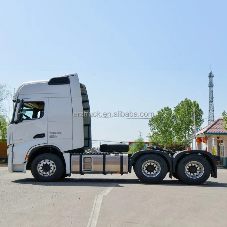 Fast Delivery New Upgrade in Stock Shacman X6000 6x4 610hp Tract Head Tractor Trucks Factory Price for Sale