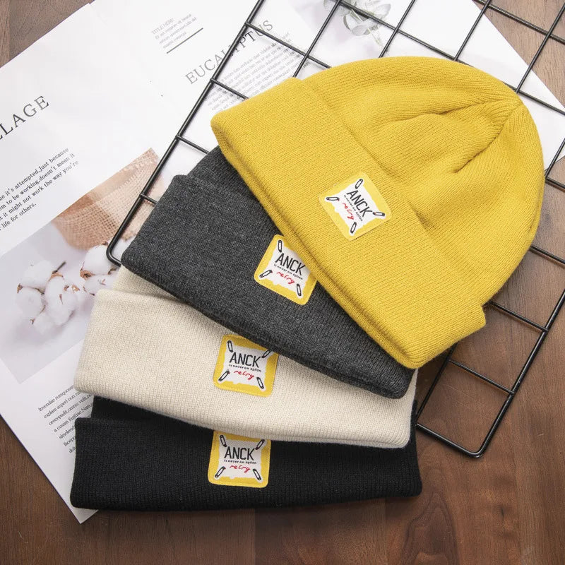Custom Patch Toque Men Women Knitted Winter Beanie Hats with Woven Label Colorful Acrylic Beanies
