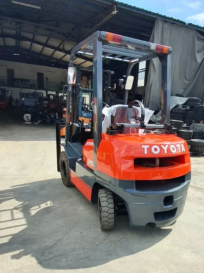 CE EAC SASO Certified High Quality Used for Japan 25 Forklift with 3Ton High Working Efficiency & Diesel Engine Power