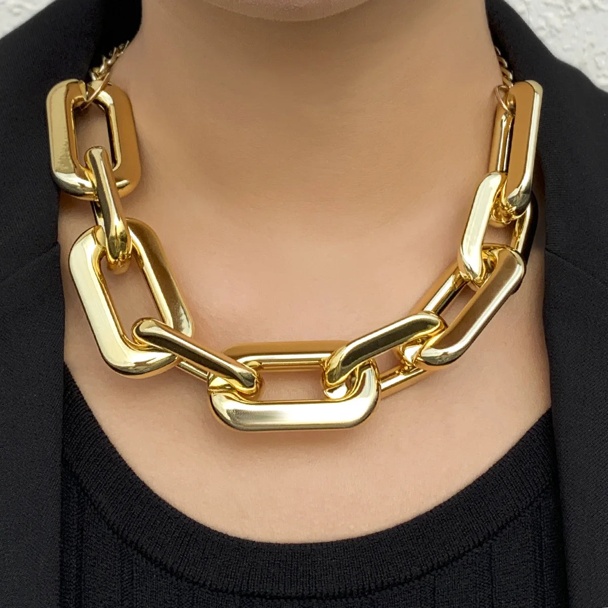 Hip Hop Simple Punk Style Square Thick Necklace Women's Retro Gold Color Metal Clavicle Necklaces Men's Charm Fashion Jewelry