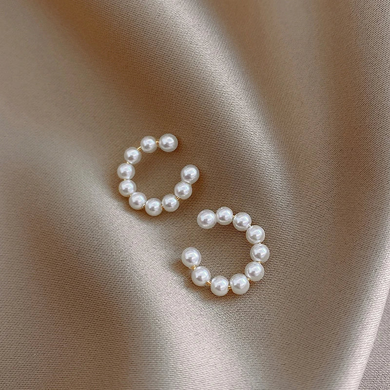 Pearl Ear Cuff Clip Earrings Non-Piercing Bone C-shaped Ear Ring Without Puncture Minimalist Earrings for Women Fashion Jewelry