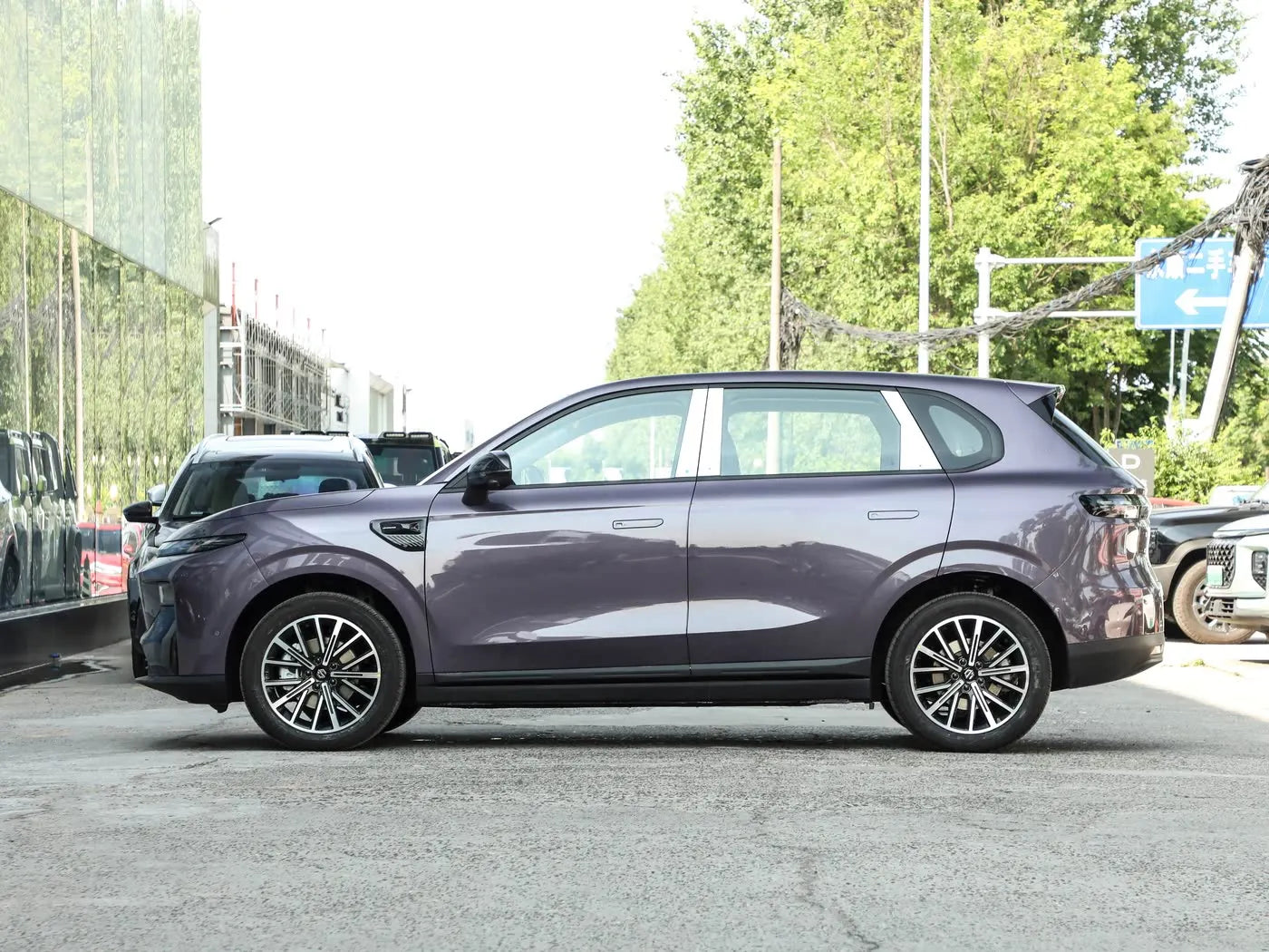 New Energy Vehicle 2025 Leapmotor B10 510 Comfort Edition SUV with 2735mm Wheelbase and 180ps Motor for Commuting