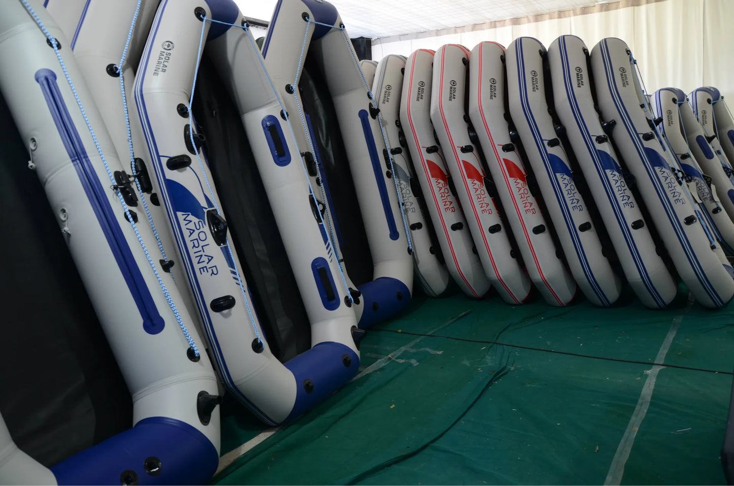 B1200 Solar Marine Inflatable Boat with Flat Bottom PVC Net Fishing Rubber Boat for Drifting Outdoor Activity